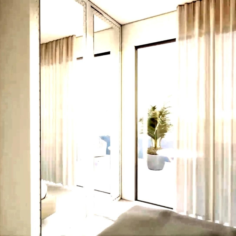 780