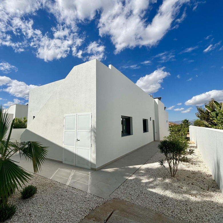 780