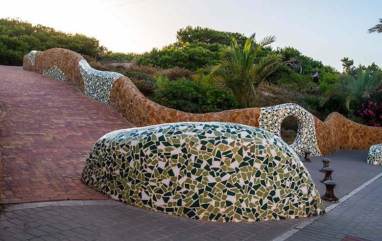 780