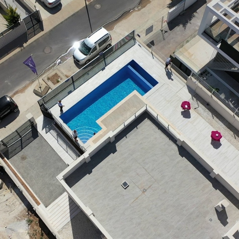 780