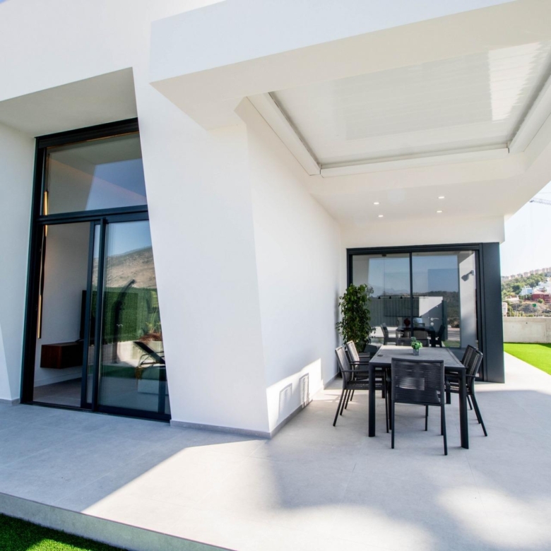 780