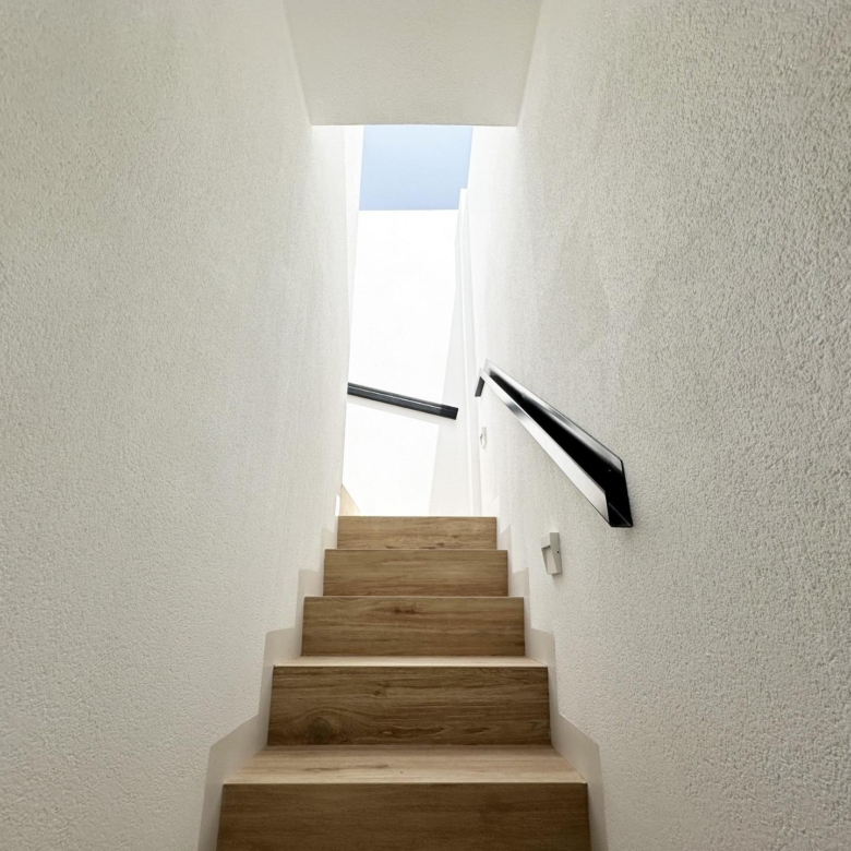 780