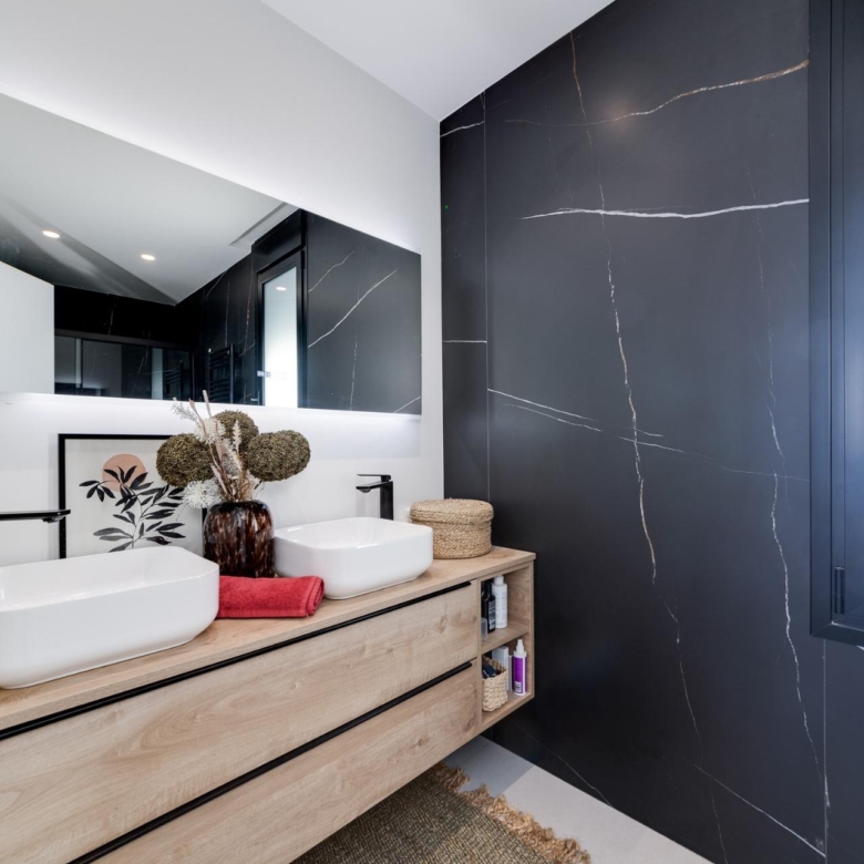 780