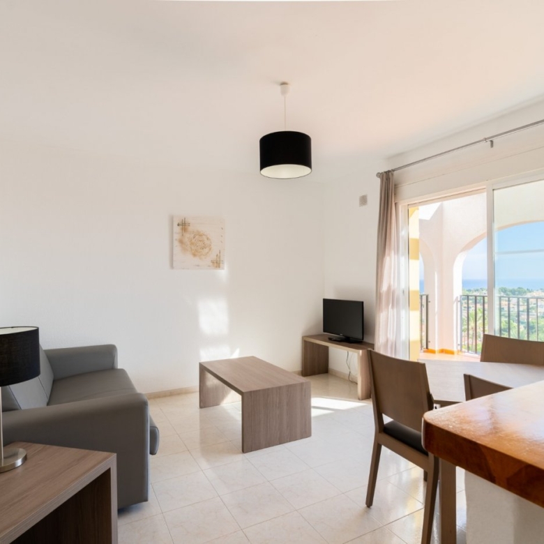 780